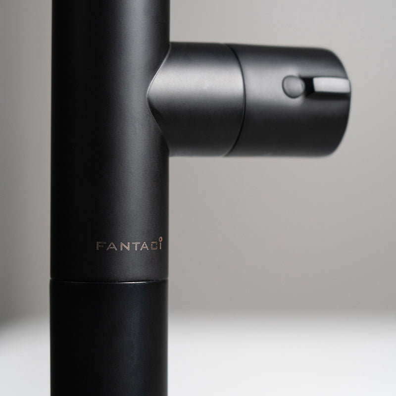 Floor Mounted Bath Filler – Matte Black - Fantaci interiors 