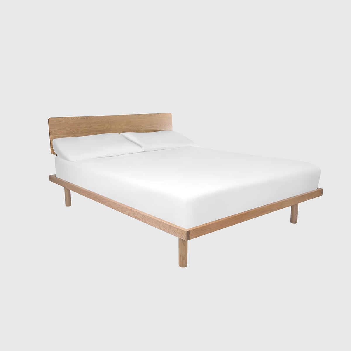 Sara Queen Bed – Solid Wood, Red Oak Finish