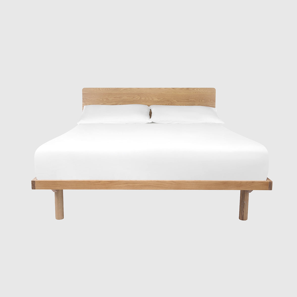Sara Queen Bed – Solid Wood, Red Oak Finish