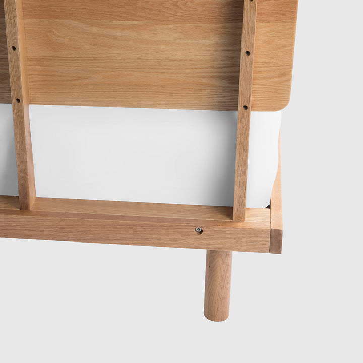 Sara Queen Bed – Solid Wood, Red Oak Finish